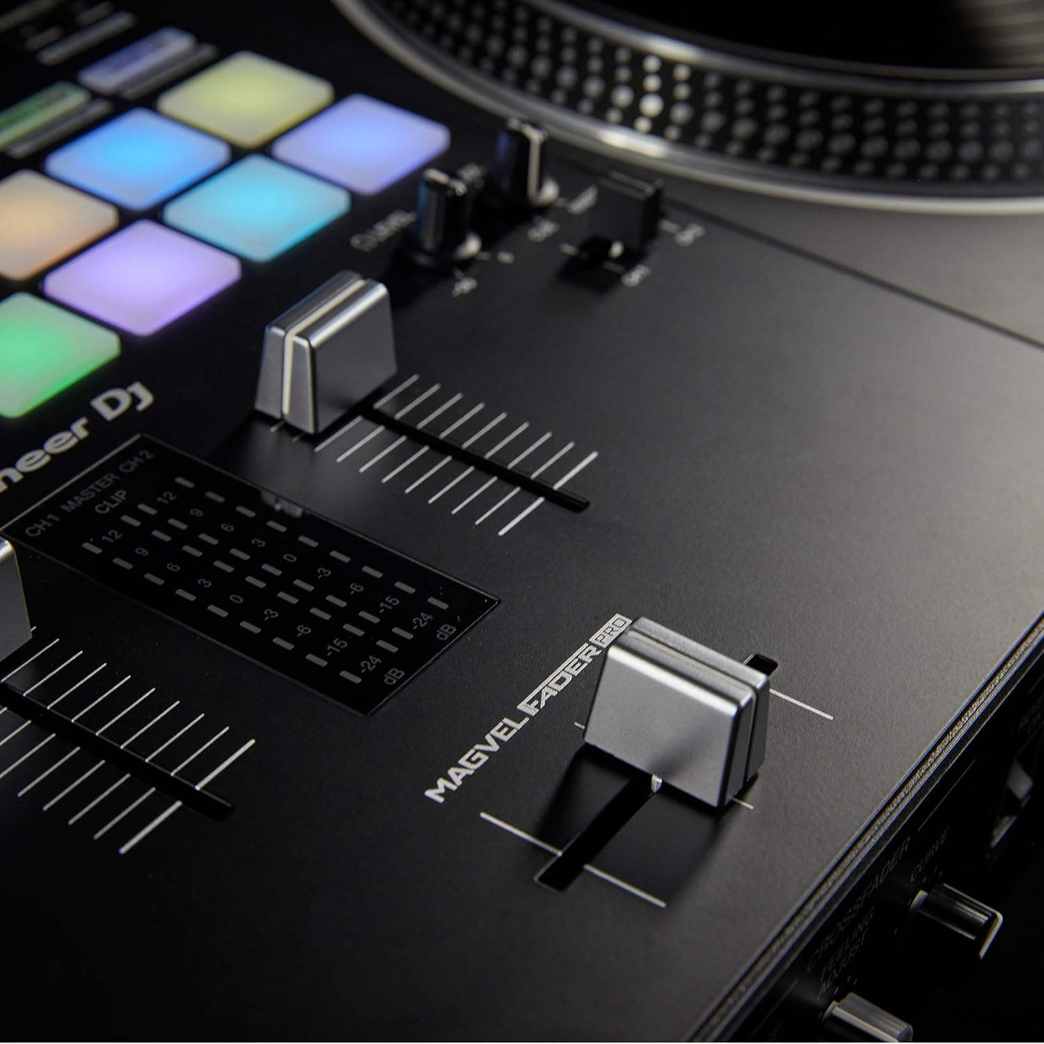 Pioneer DJ DDJ-REV7 2-deck Serato DJ Controller